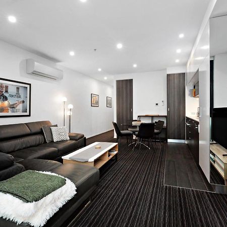 Modern Quiet 1 & 2 Bed Apt Opposite Albert Park Melbourne Exterior photo