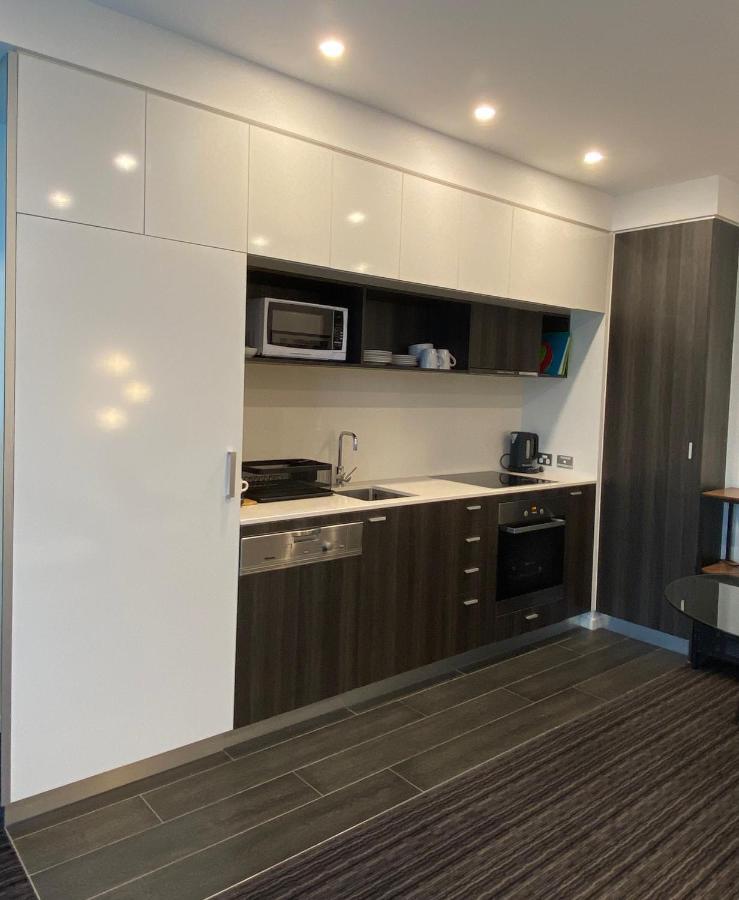 Modern Quiet 1 & 2 Bed Apt Opposite Albert Park Melbourne Exterior photo