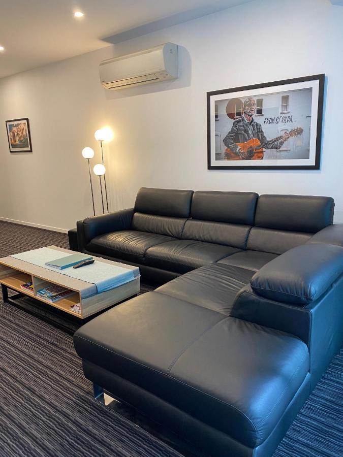 Modern Quiet 1 & 2 Bed Apt Opposite Albert Park Melbourne Exterior photo