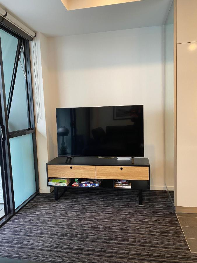 Modern Quiet 1 & 2 Bed Apt Opposite Albert Park Melbourne Exterior photo