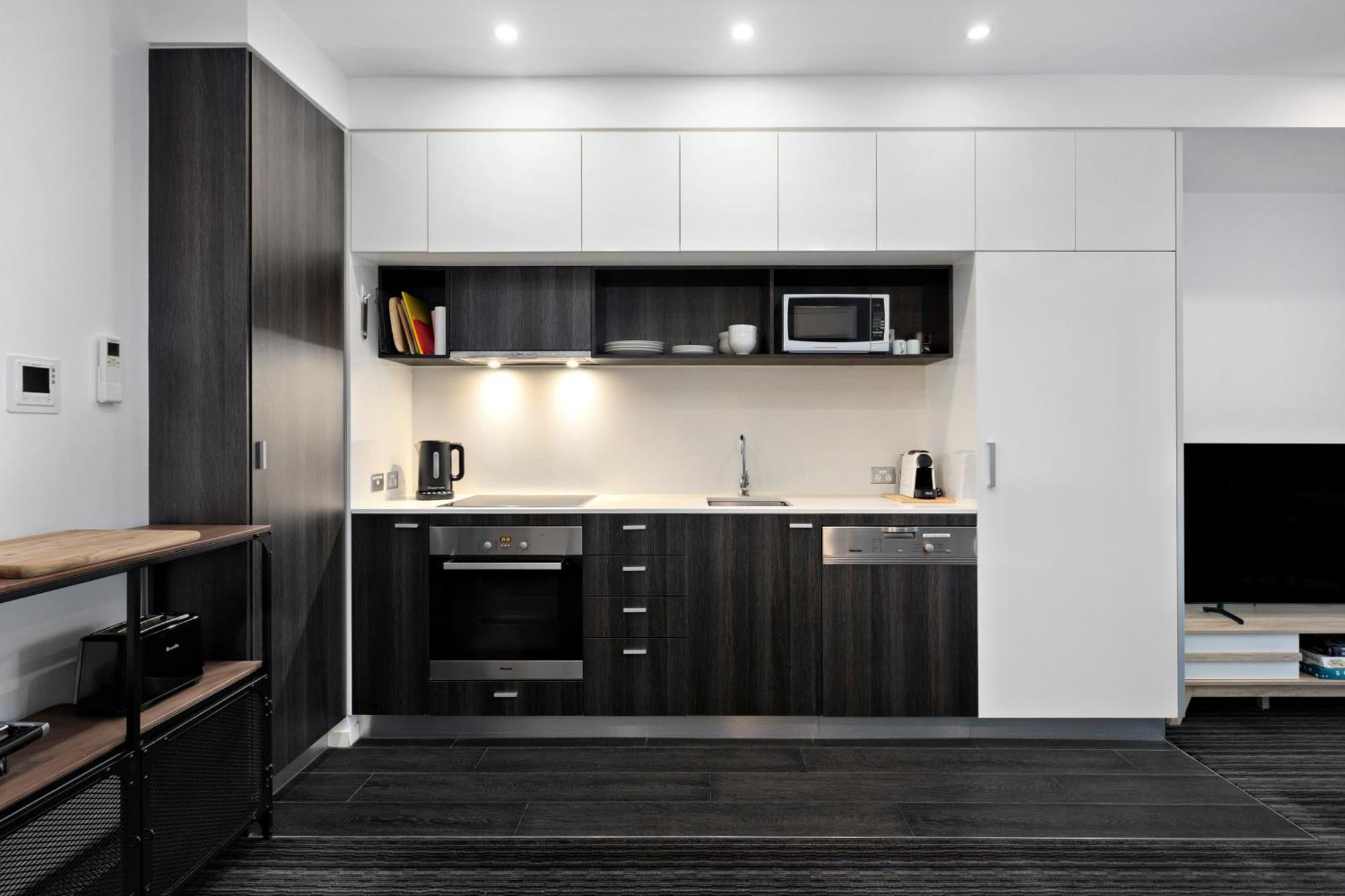 Modern Quiet 1 & 2 Bed Apt Opposite Albert Park Melbourne Exterior photo